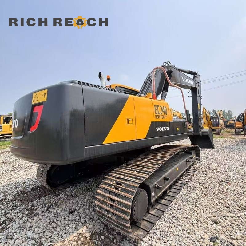 Engine compartment – 2023 Volvo EC240 hydraulic excavator $30,750 for sale